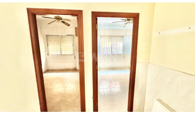 Resale - Apartment / flat - Torrevieja - Costa Blanca