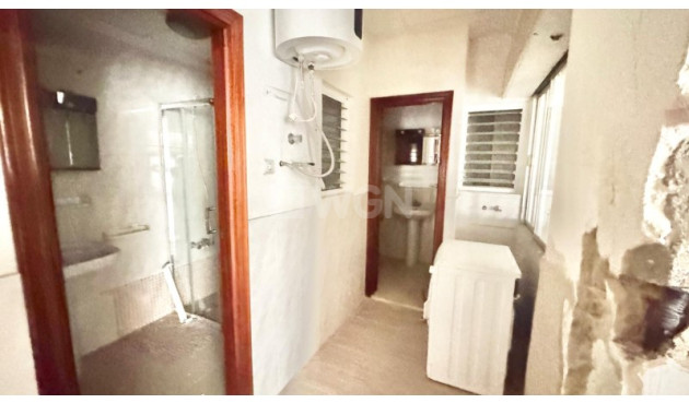 Resale - Apartment / flat - Torrevieja - Costa Blanca