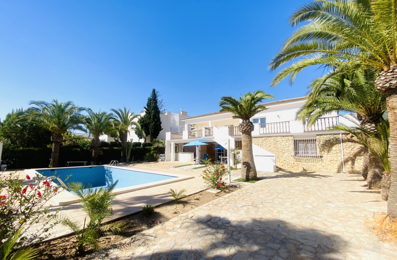 Odsprzedaż - Villa - La Zenia - Costa Blanca