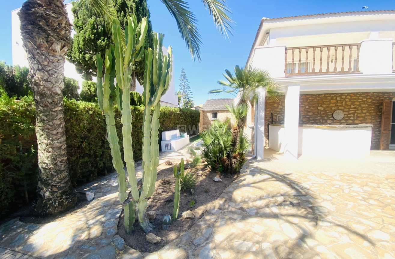 Odsprzedaż - Villa - La Zenia - Costa Blanca
