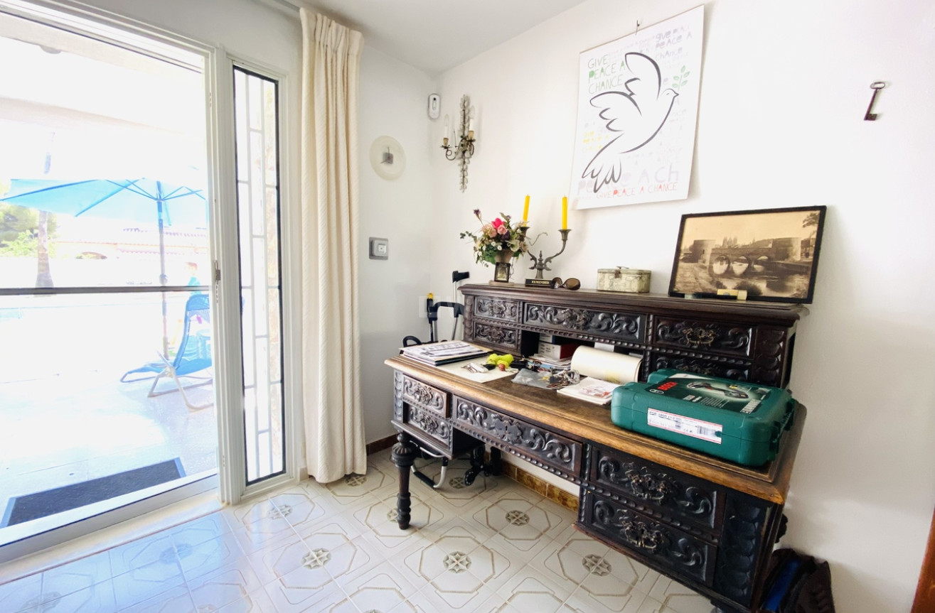 Odsprzedaż - Villa - La Zenia - Costa Blanca