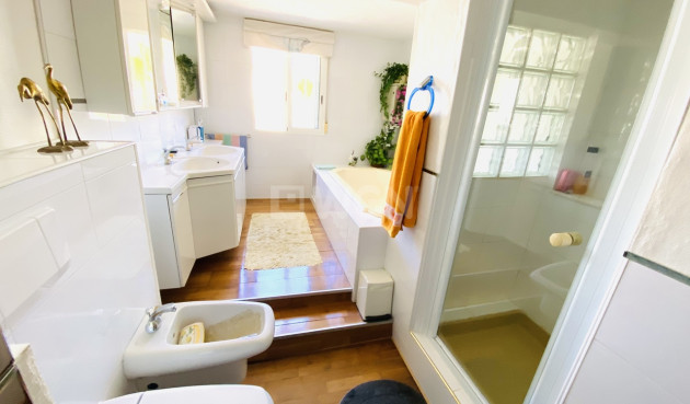 Odsprzedaż - Villa - La Zenia - Costa Blanca