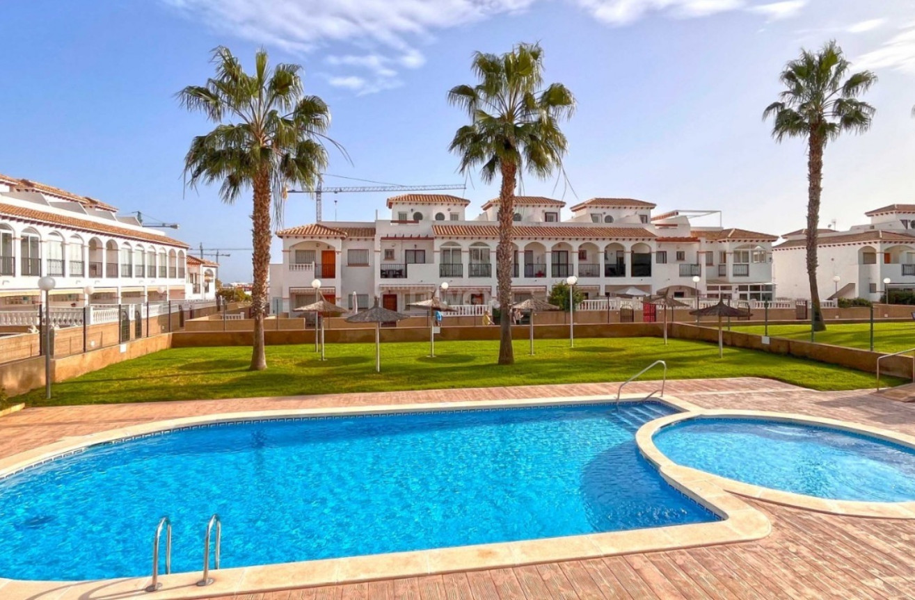 Odsprzedaż - Mieszkanie w bloku - Orihuela Costa - Costa Blanca