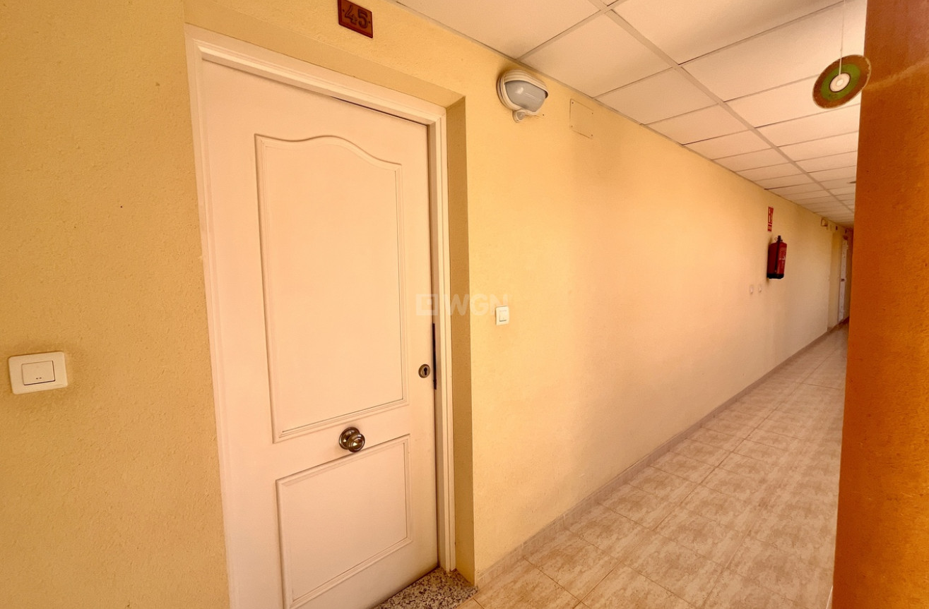 Odsprzedaż - Mieszkanie w bloku - San Miguel de Salinas - Inland