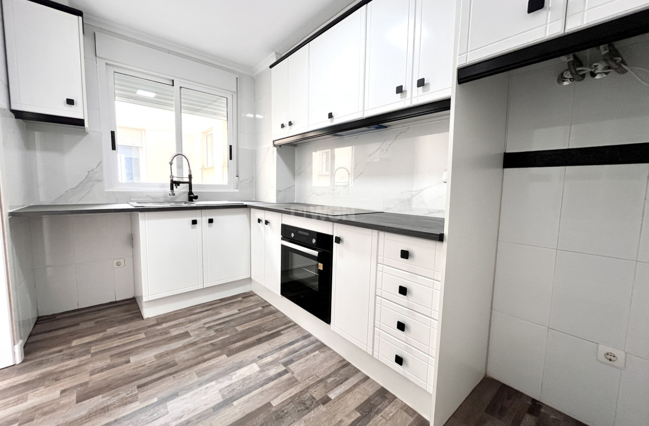 Resale - Apartment / flat - San Miguel de Salinas - Inland