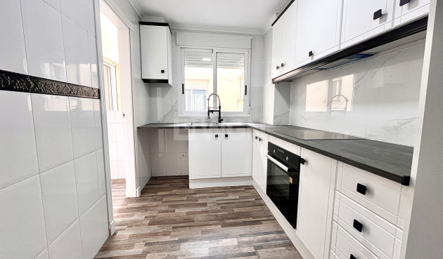 Resale - Apartment / flat - San Miguel de Salinas - Inland