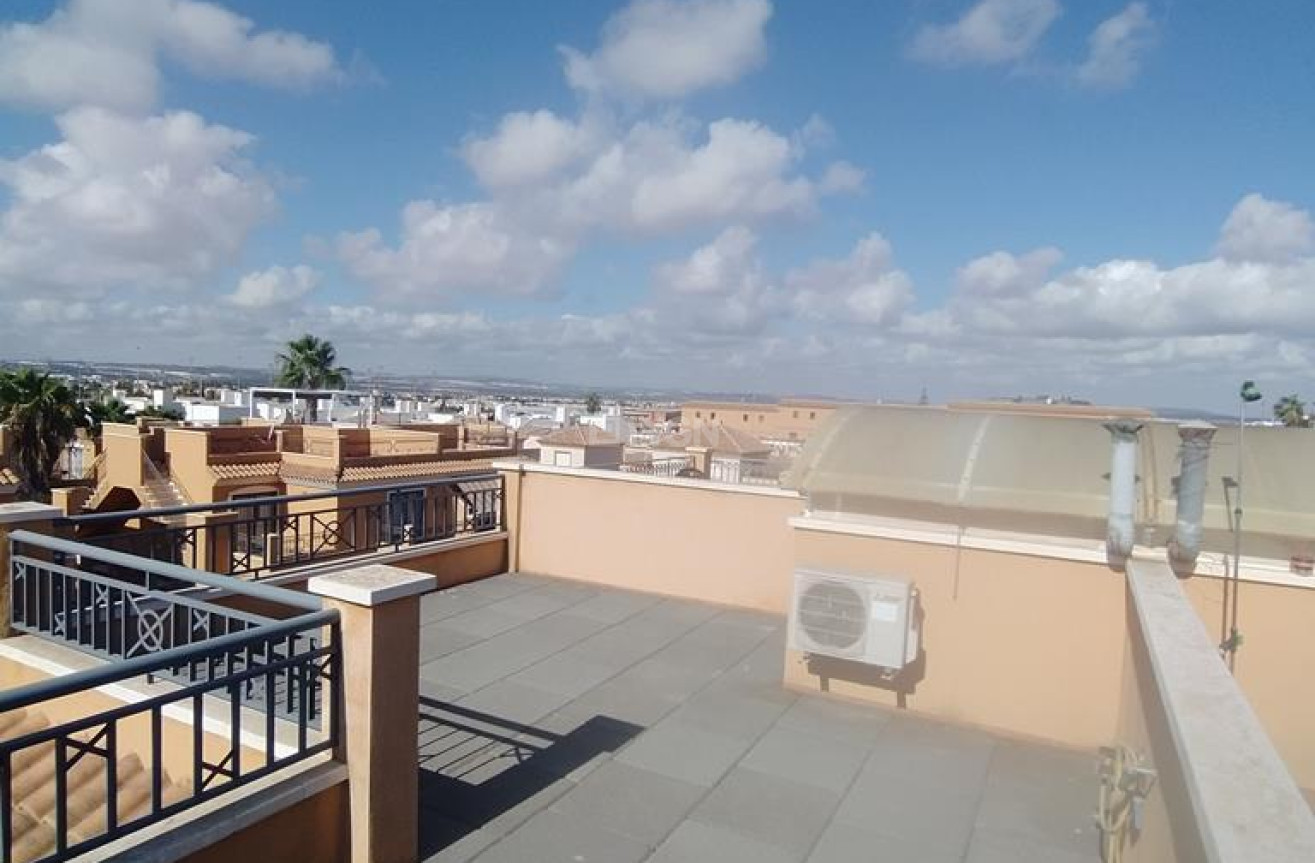 Wiederverkauf - Villa - Torrevieja - AGUAS NUEVAS 25