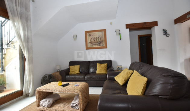 Odsprzedaż - Kamienica - Algorfa - Inland