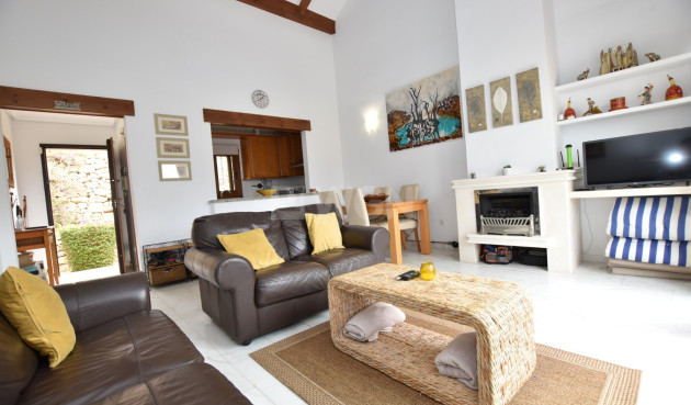 Odsprzedaż - Kamienica - Algorfa - Inland