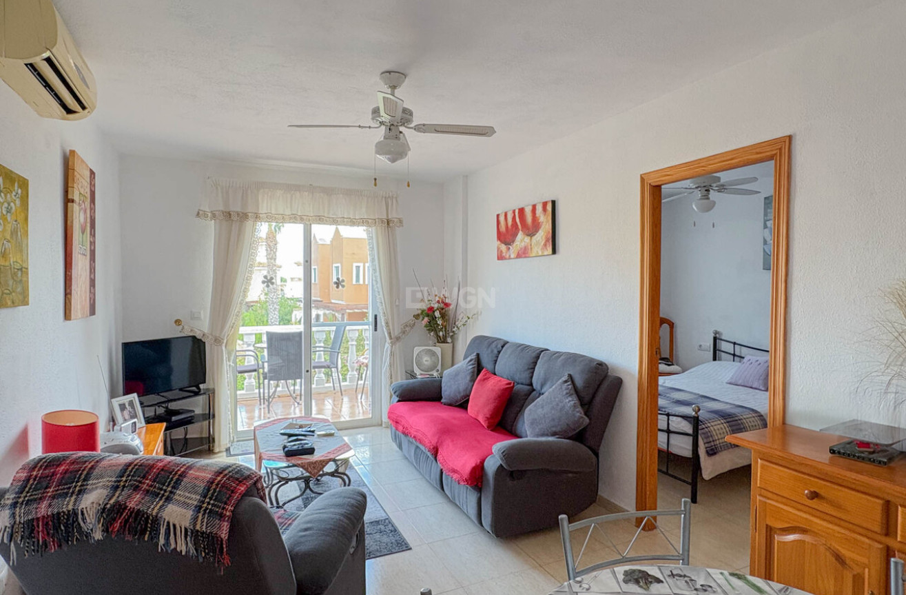 Odsprzedaż - Mieszkanie w bloku - Los Balcones - Costa Blanca