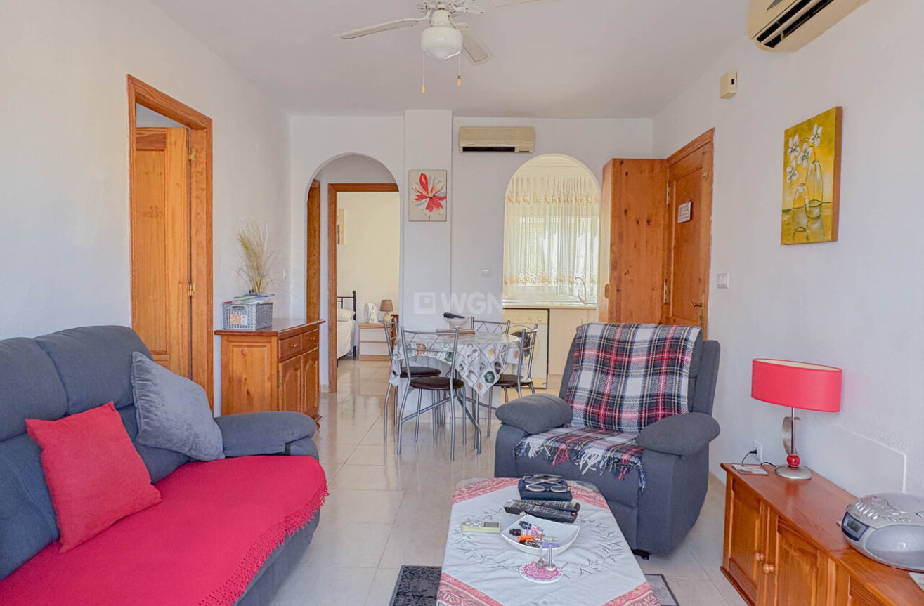 Odsprzedaż - Mieszkanie w bloku - Los Balcones - Costa Blanca