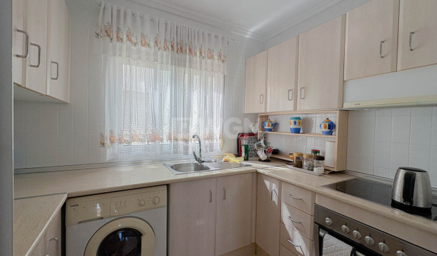 Odsprzedaż - Mieszkanie w bloku - Los Balcones - Costa Blanca