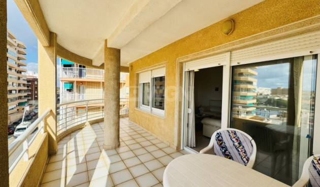 Resale - Apartment / flat - La Mata - Costa Blanca