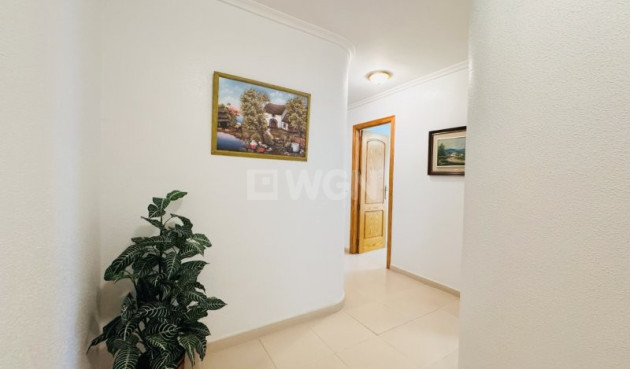 Resale - Apartment / flat - La Mata - Costa Blanca