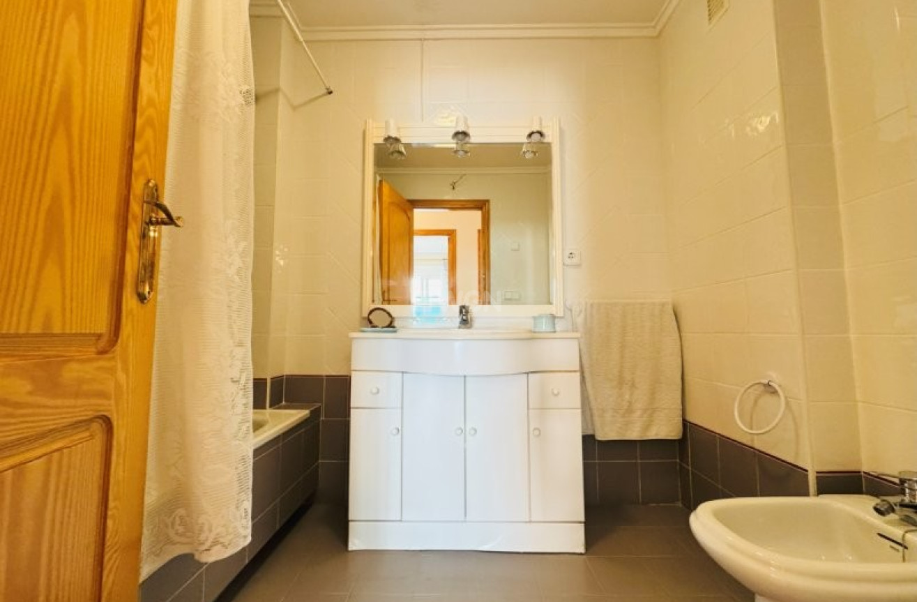 Resale - Apartment / flat - La Mata - Costa Blanca