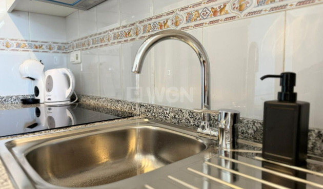 Resale - Apartment / flat - Torrevieja - Calas Blancas