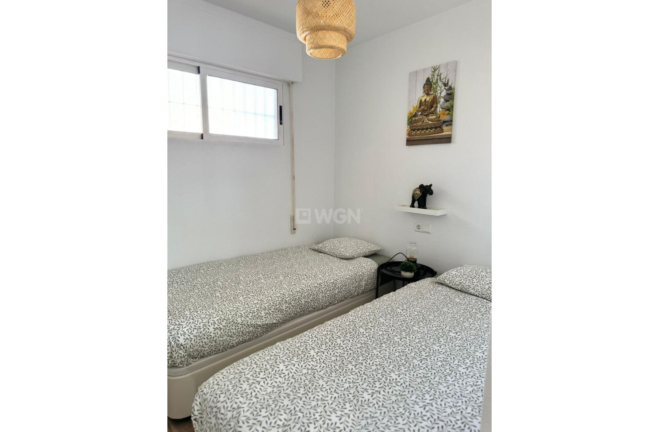 Resale - Apartment / flat - Torrevieja - Calas Blancas