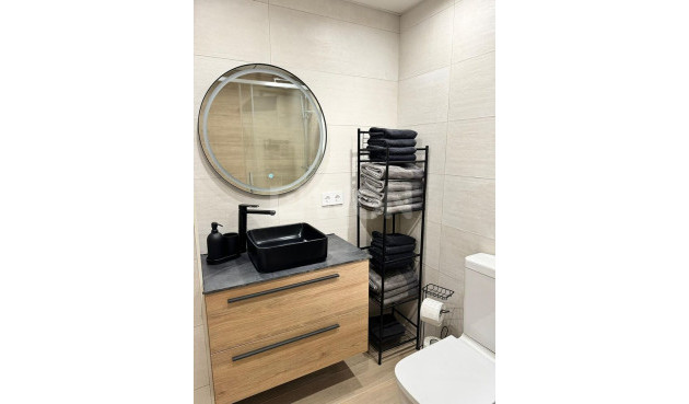 Resale - Apartment / flat - Torrevieja - Calas Blancas