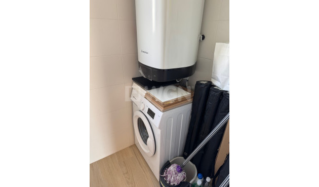 Resale - Apartment / flat - Torrevieja - Calas Blancas