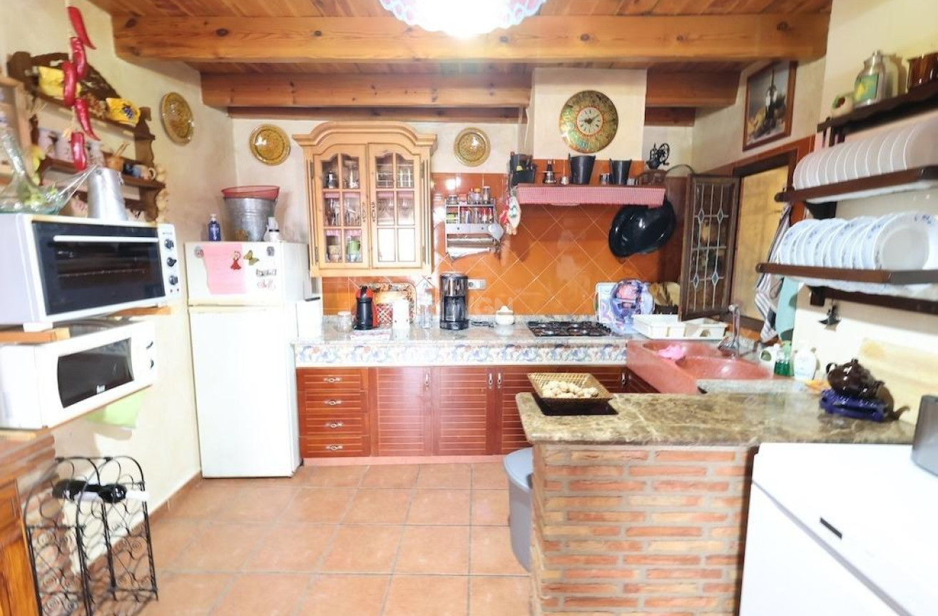 Reventa - Villa - Fortuna - Inland