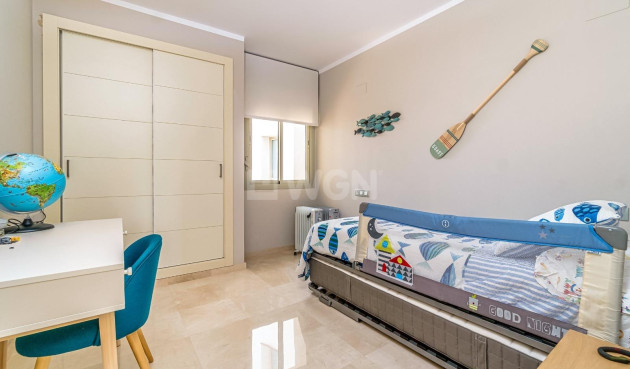 Resale - Apartment / flat - Orihuela - Las Colinas Golf