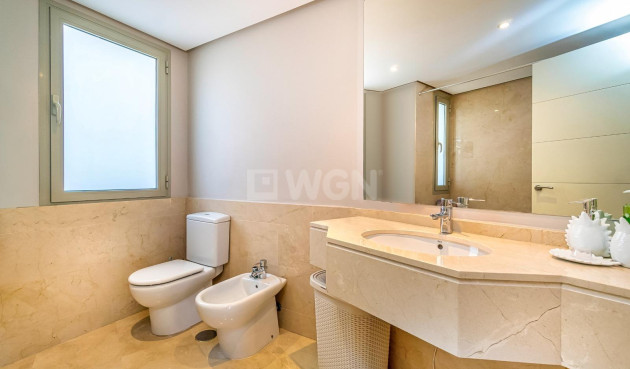 Resale - Apartment / flat - Orihuela - Las Colinas Golf