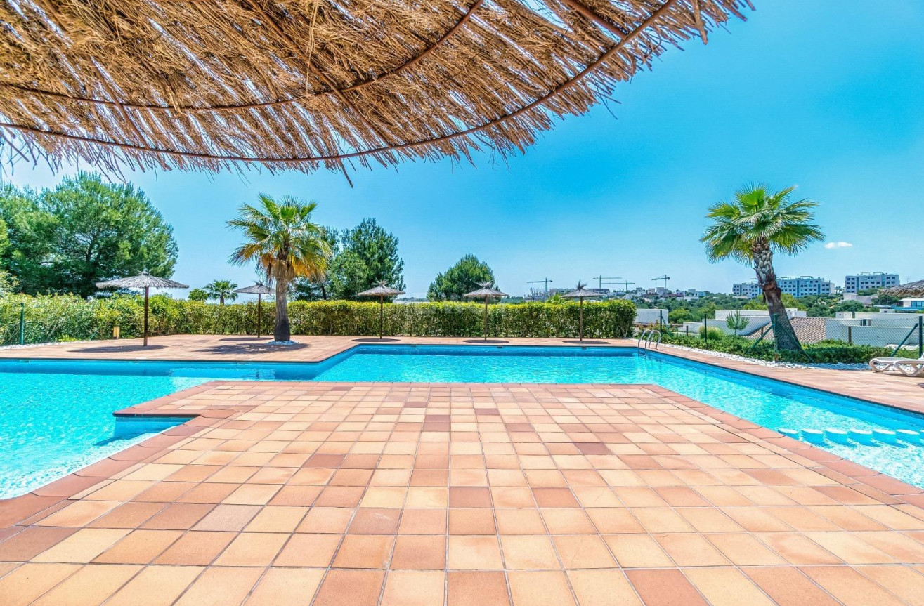 Resale - Apartment / flat - Orihuela - Las Colinas Golf