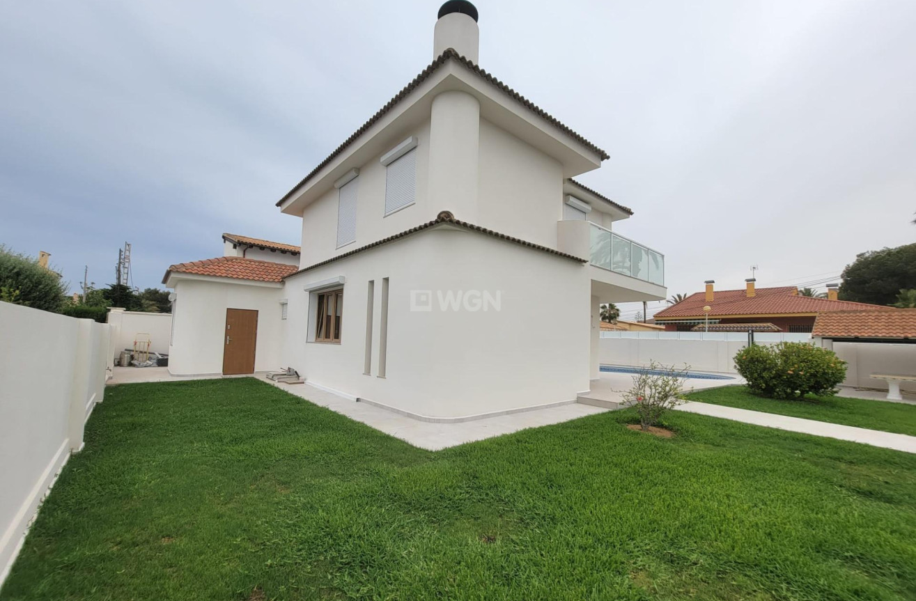 Odsprzedaż - Villa - Orihuela Costa - Cabo Roig