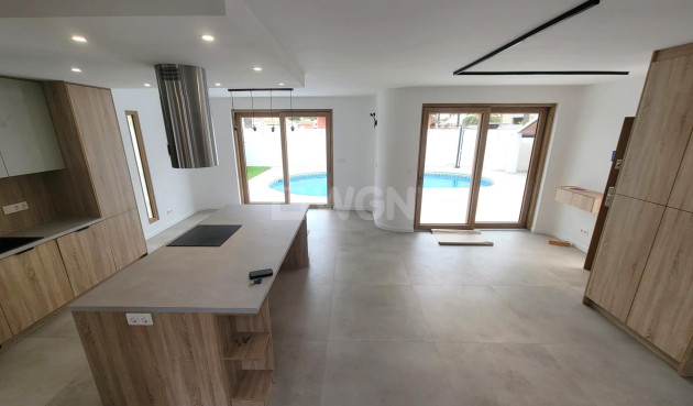 Odsprzedaż - Villa - Orihuela Costa - Cabo Roig