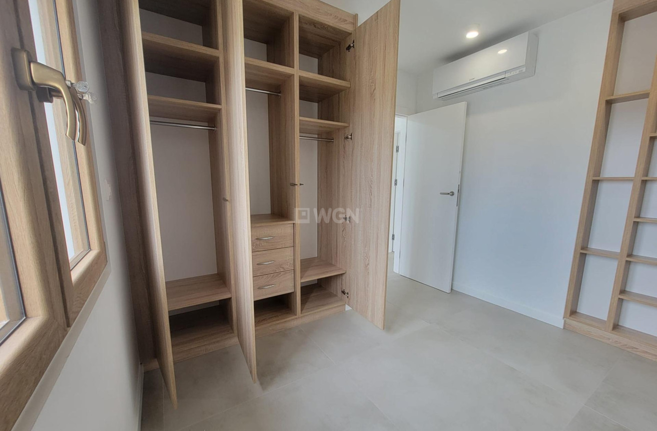 Odsprzedaż - Villa - Orihuela Costa - Cabo Roig