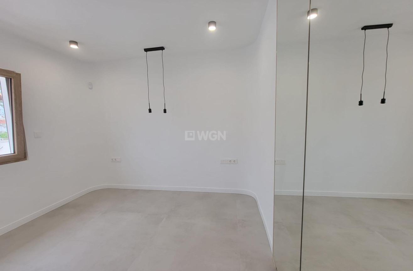 Odsprzedaż - Villa - Orihuela Costa - Cabo Roig