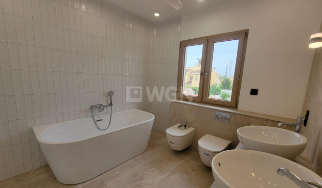 Odsprzedaż - Villa - Orihuela Costa - Cabo Roig