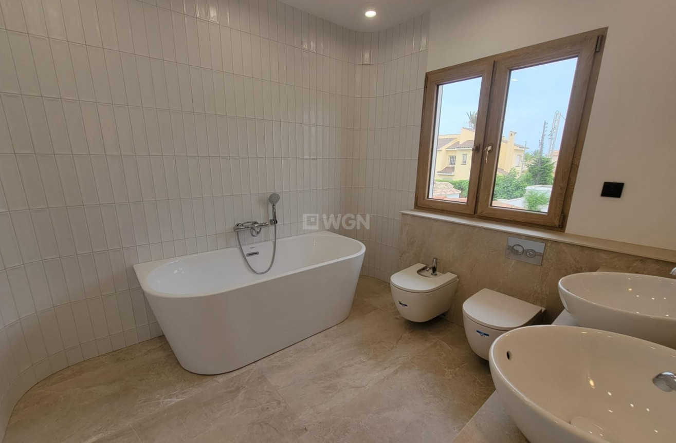 Odsprzedaż - Villa - Orihuela Costa - Cabo Roig