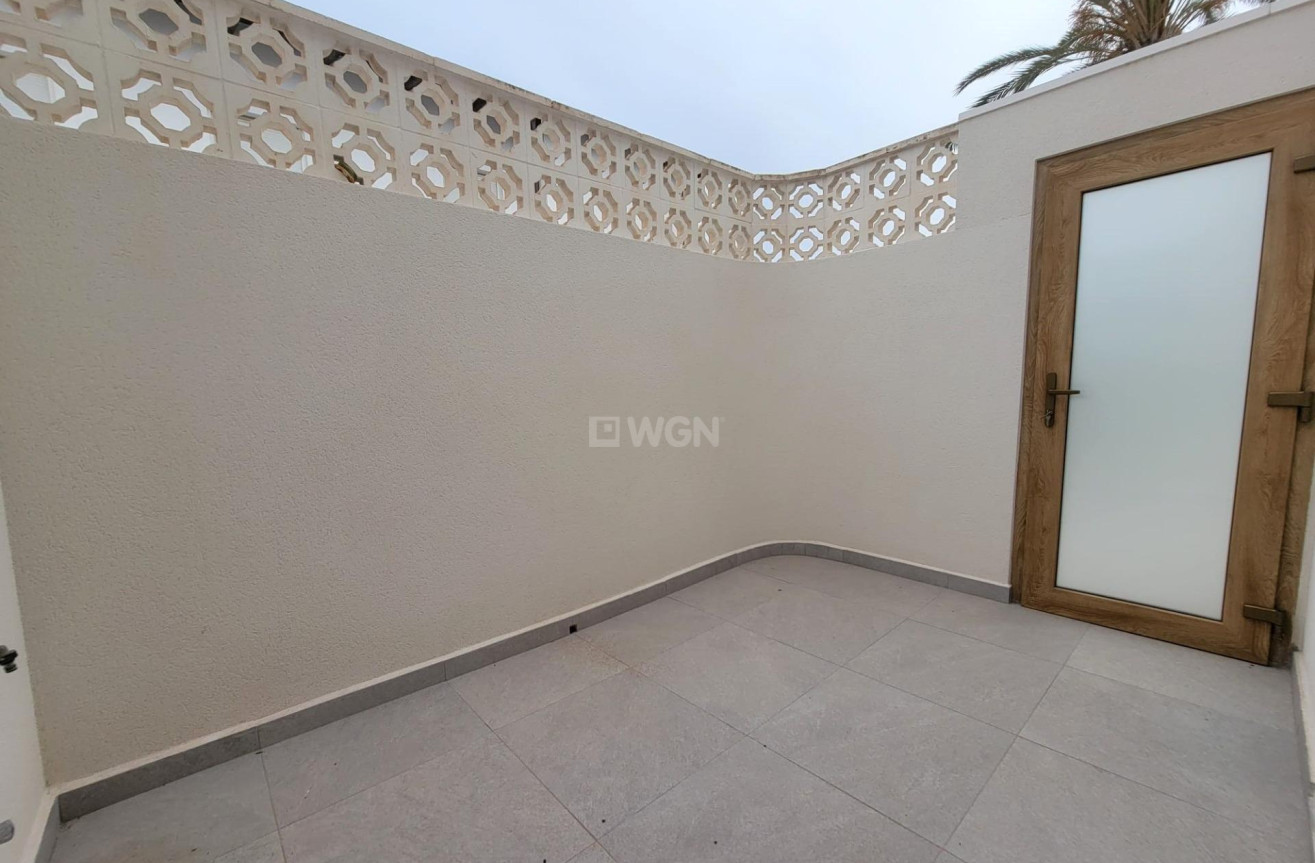 Odsprzedaż - Villa - Orihuela Costa - Cabo Roig