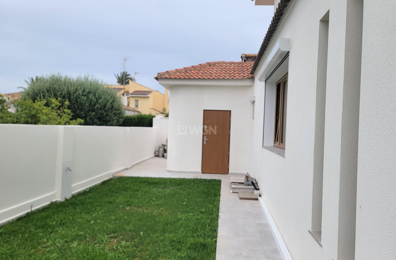 Odsprzedaż - Villa - Orihuela Costa - Cabo Roig