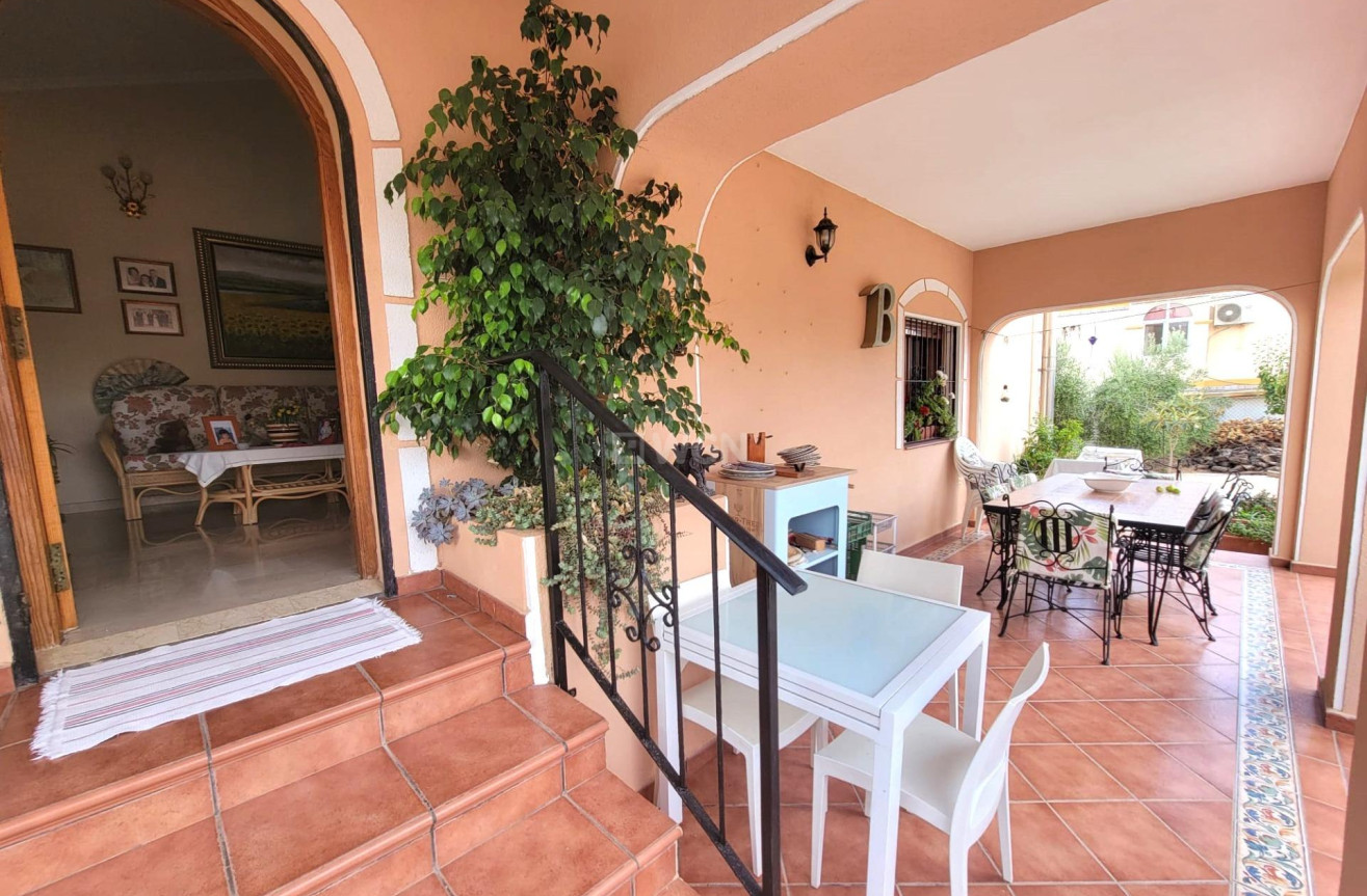 Wiederverkauf - Villa - Torrevieja - aguas nuevas