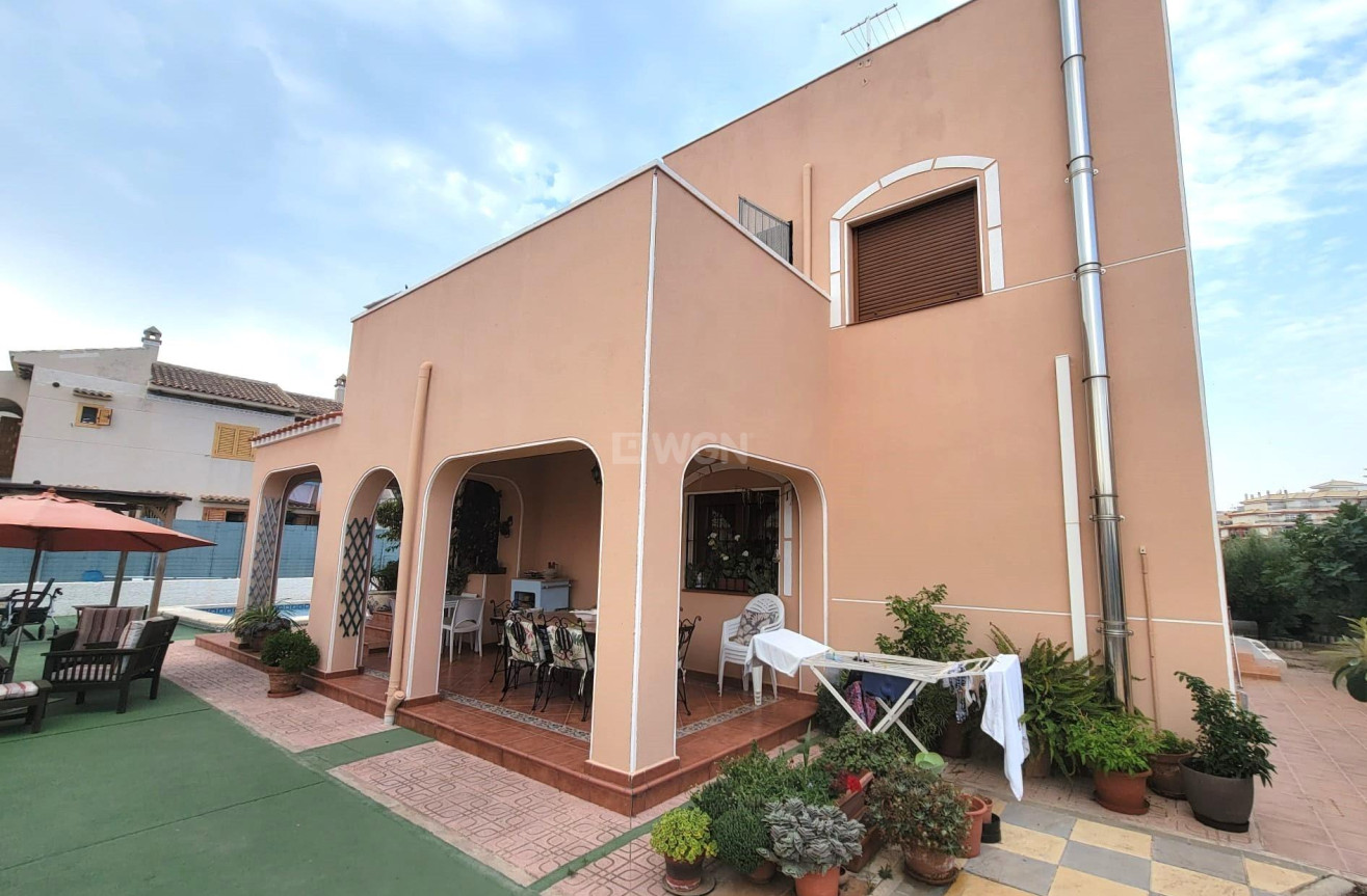 Wiederverkauf - Villa - Torrevieja - aguas nuevas