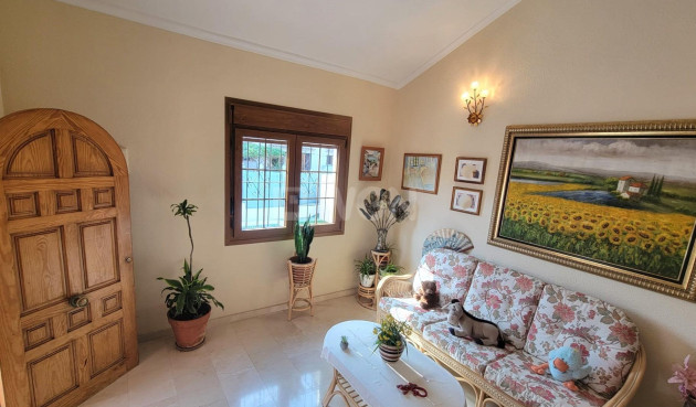 Wiederverkauf - Villa - Torrevieja - aguas nuevas