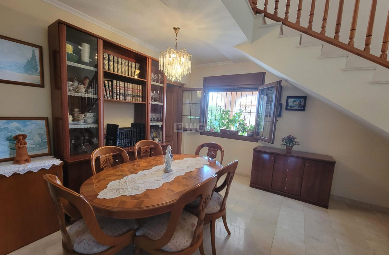 Wiederverkauf - Villa - Torrevieja - aguas nuevas