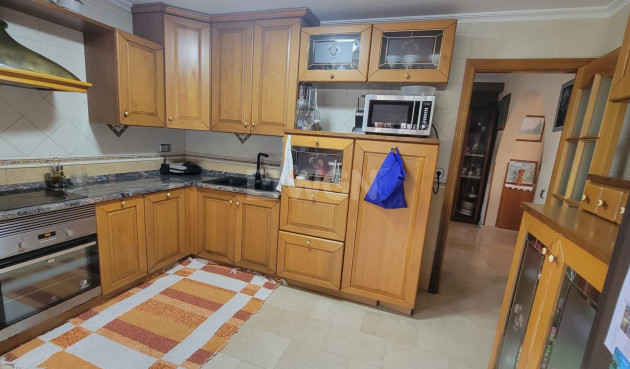 Wiederverkauf - Villa - Torrevieja - aguas nuevas