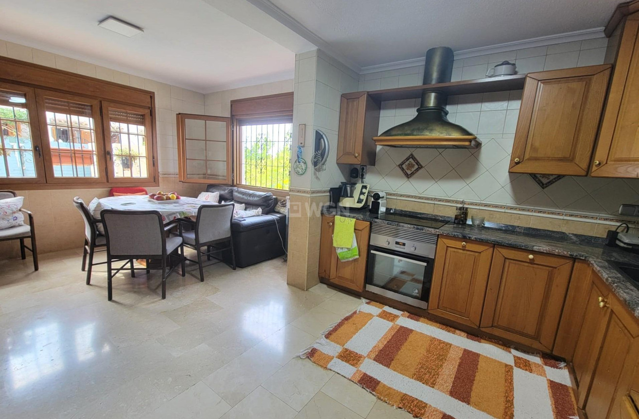 Wiederverkauf - Villa - Torrevieja - aguas nuevas