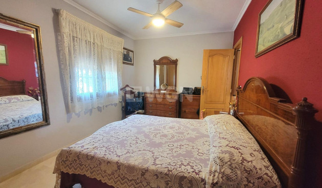 Wiederverkauf - Villa - Torrevieja - aguas nuevas