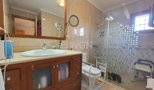 Wiederverkauf - Villa - Torrevieja - aguas nuevas