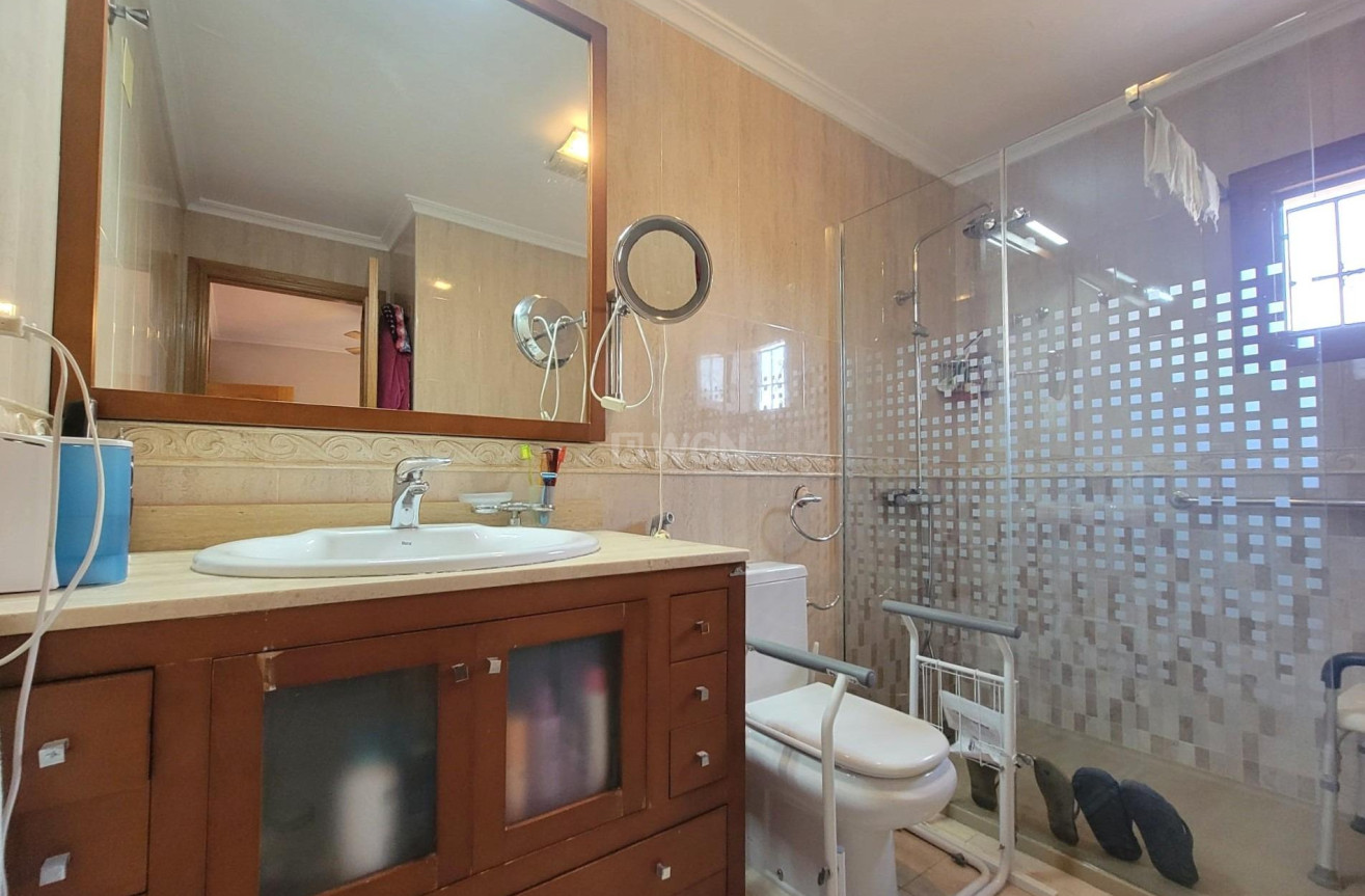 Wiederverkauf - Villa - Torrevieja - aguas nuevas