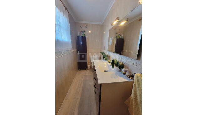 Wiederverkauf - Villa - Torrevieja - aguas nuevas