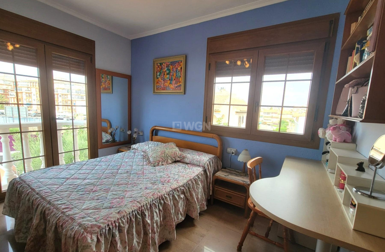 Wiederverkauf - Villa - Torrevieja - aguas nuevas