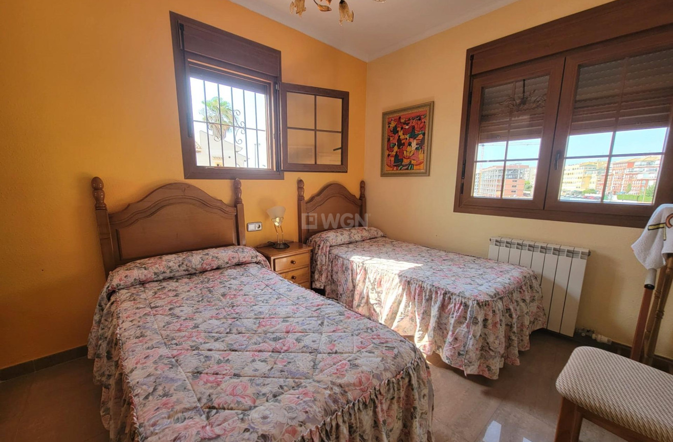 Wiederverkauf - Villa - Torrevieja - aguas nuevas