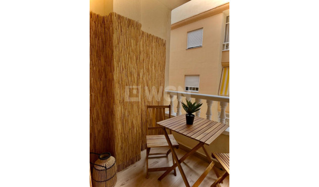 Resale - Apartment / flat - Torrevieja - Playa de los Locos