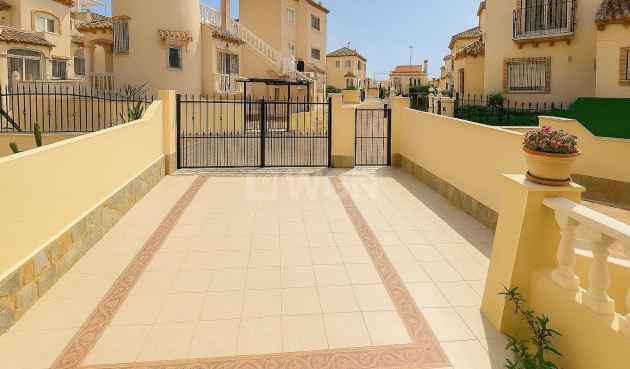 Resale - Duplex - Orihuela Costa - Playa Flamenca