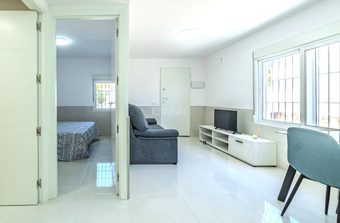 Resale - Bungalow - Torrevieja - Costa Blanca